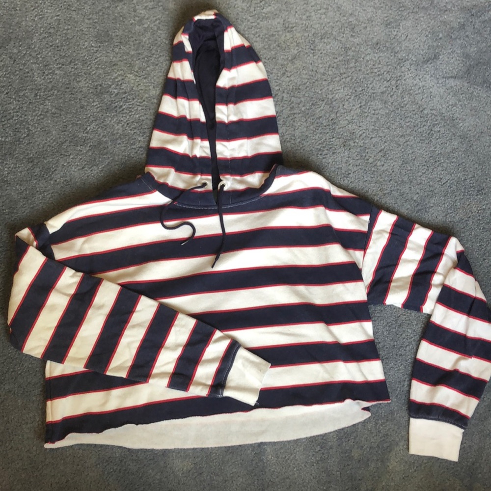 Cropped hoodie